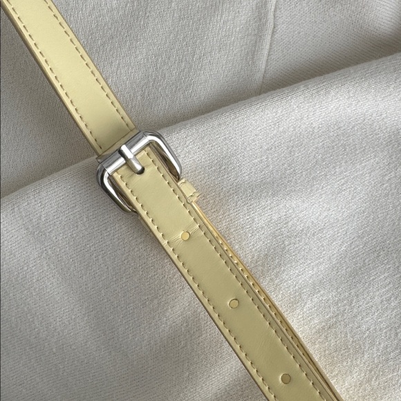 Heys - Garden Party Messenger Bag in Butter Yellow - Picture 9 of 10